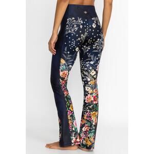 NWT Johnny Was Active Bursting Floral Sculpting High Waisted Flare Pants Size M